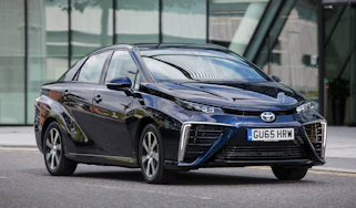 Toyota Mirai - front
