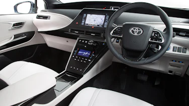 Toyota Mirai - dash