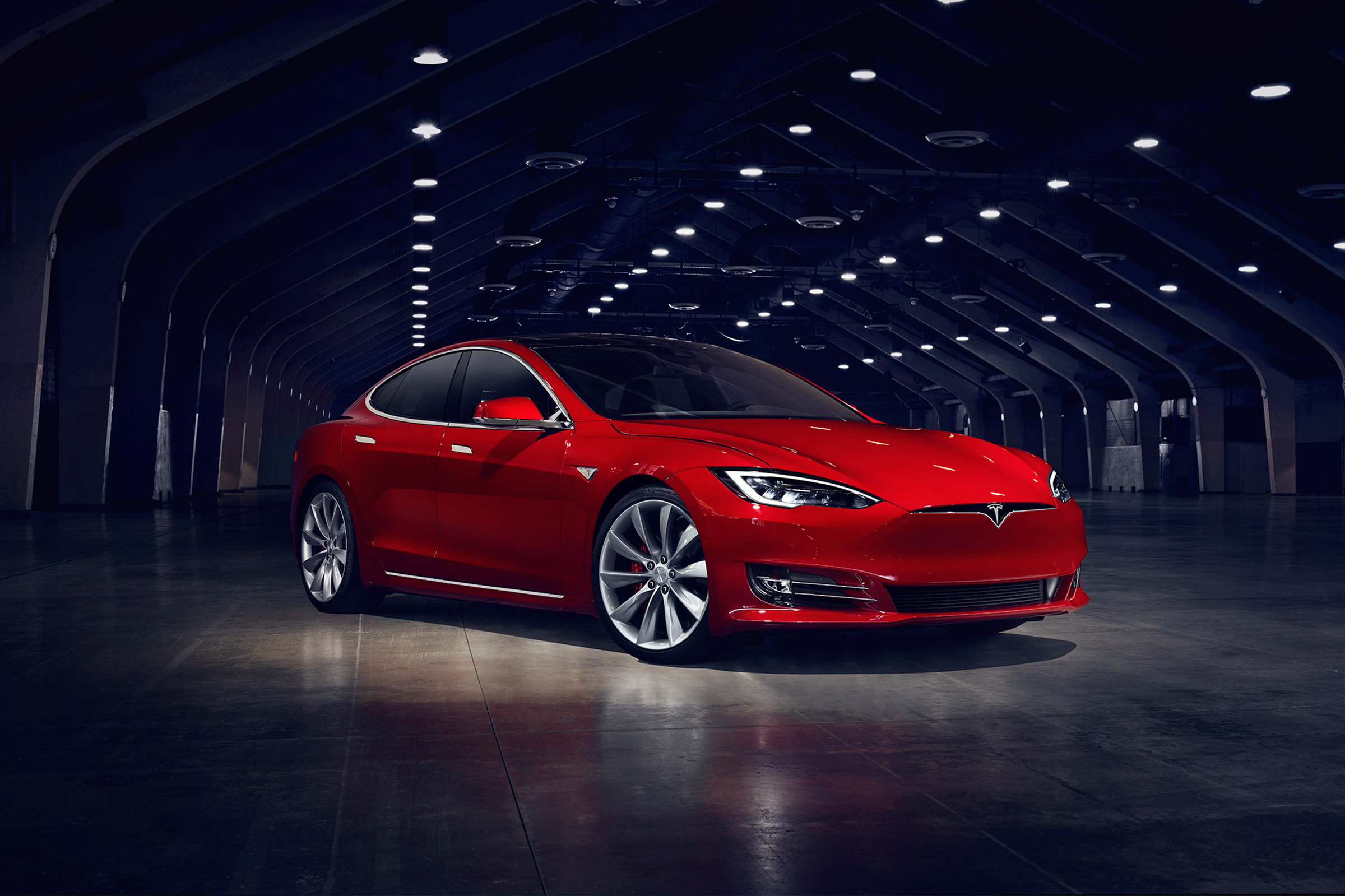 Tesla Model S 2016 facelift front far