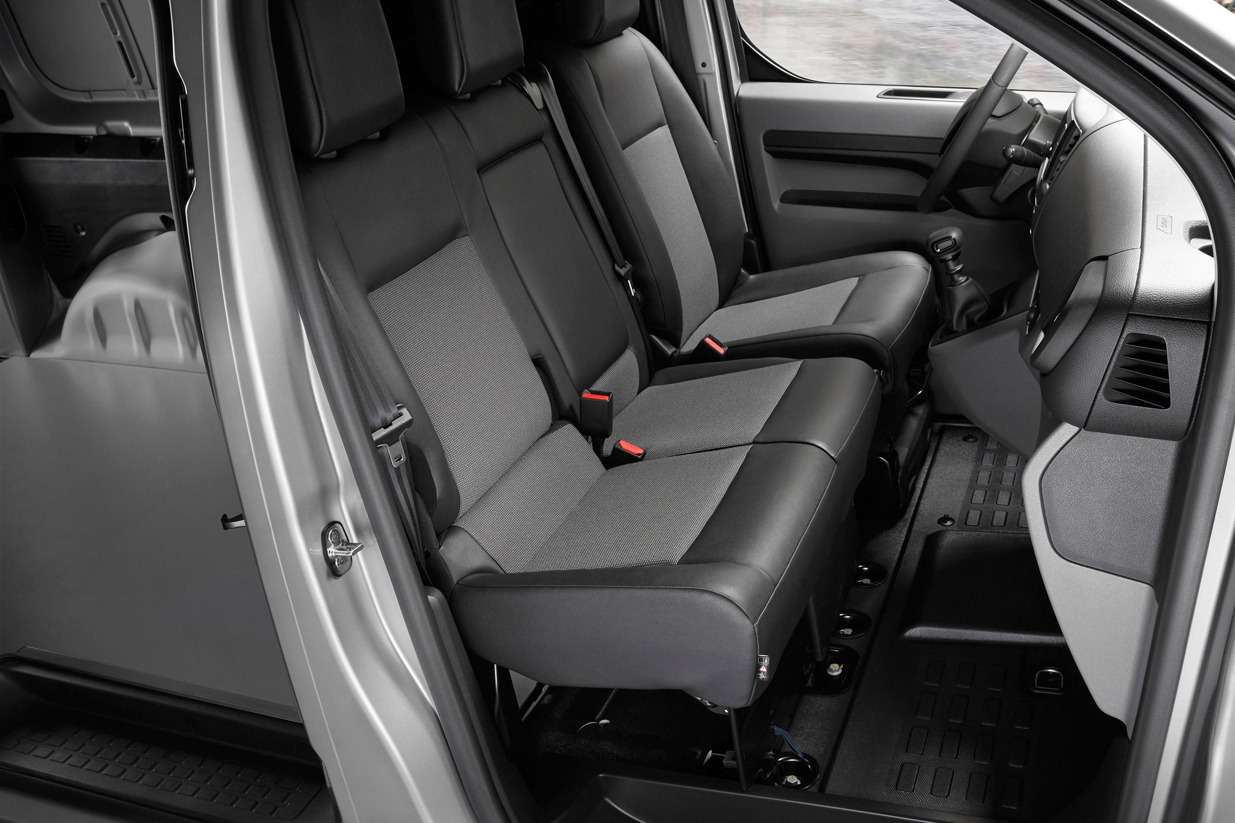 Peugeot Expert - interior