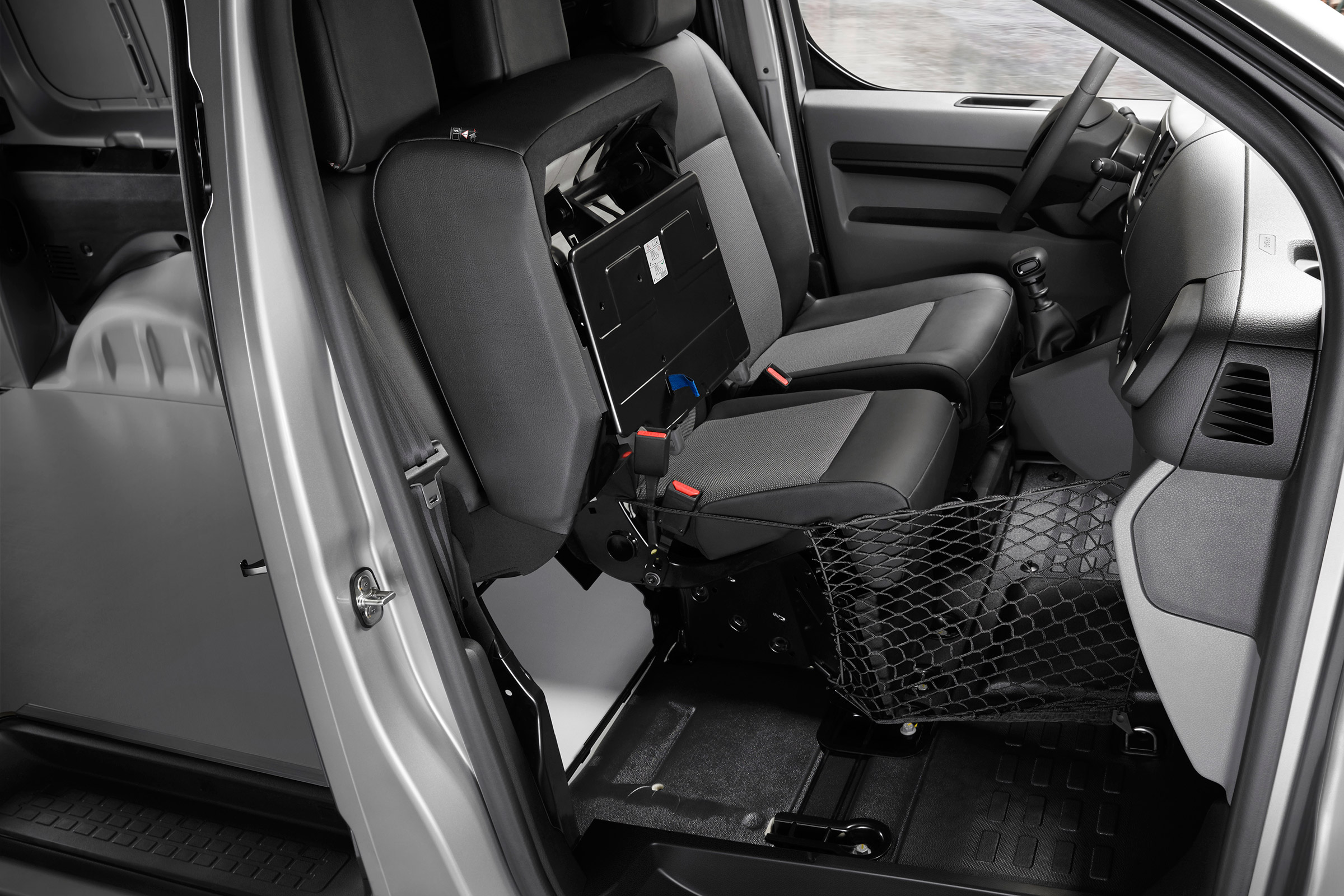 Peugeot Expert - interior 2