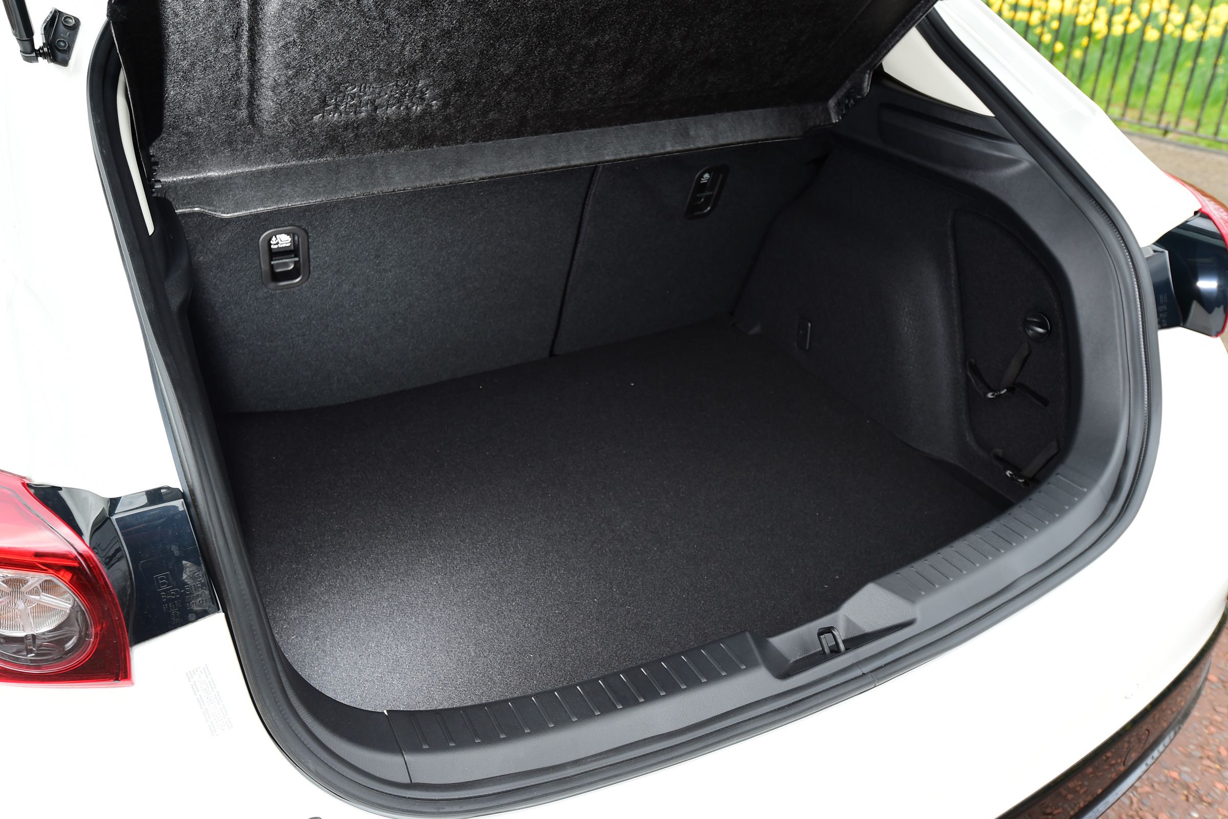 Mazda 3 Sport Black - boot space
