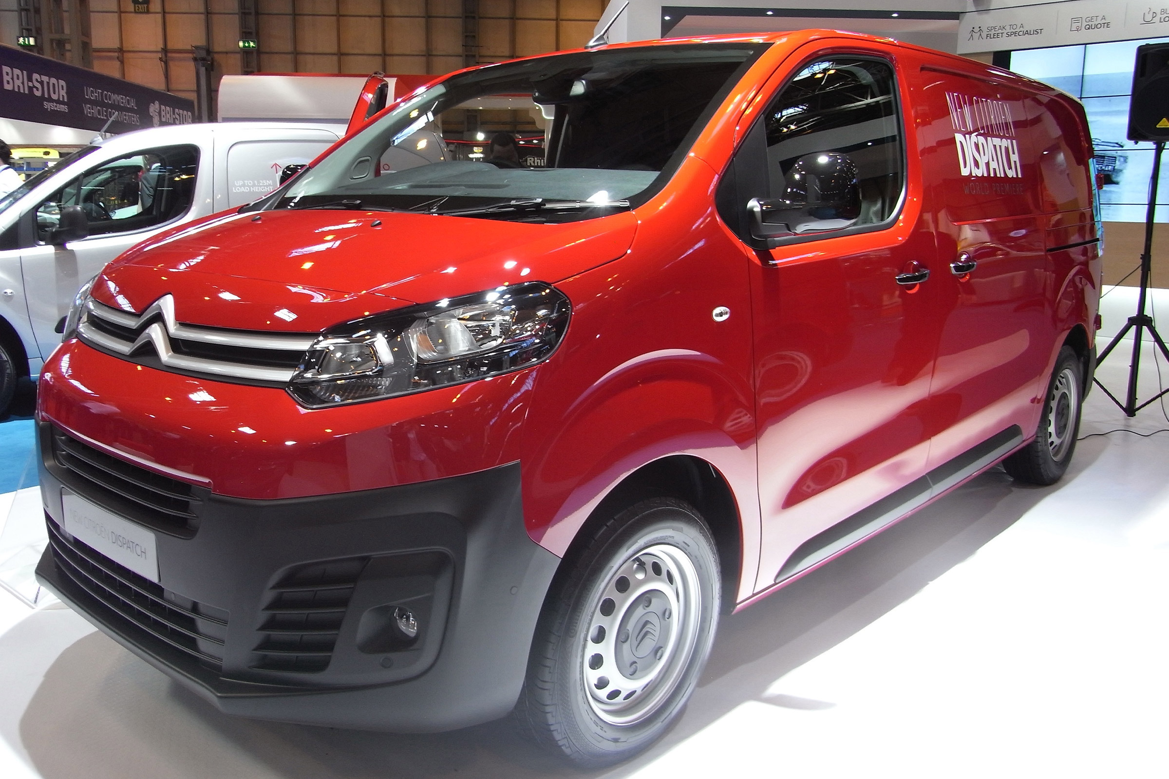Citroen Dispatch CV Show - front three quarter
