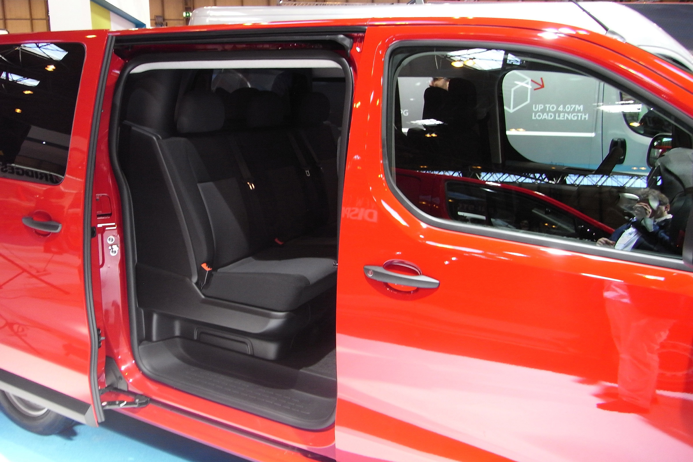 Citroen Dispatch CV Show - rear seats