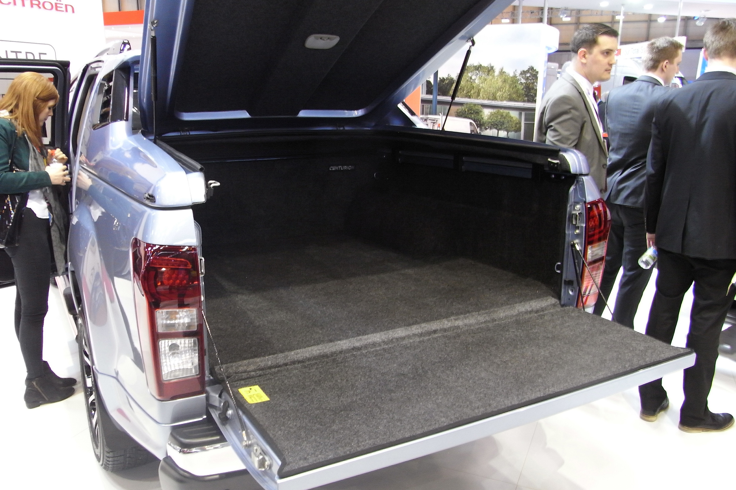 Isuzu D-Max Centurion - show bed