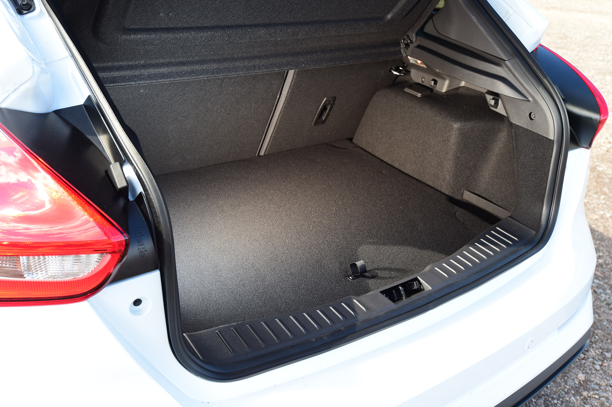 Ford Focus RS first UK drive - boot