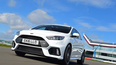 Ford Focus RS first UK drive - front tracking