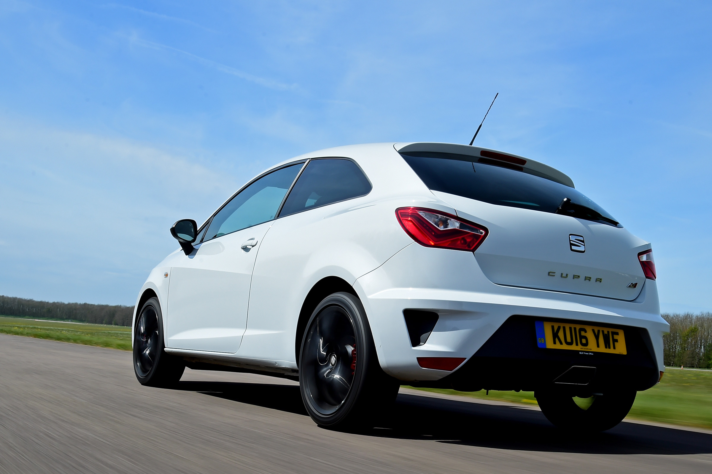 SEAT Ibiza Cupra 2016 - rear tracking