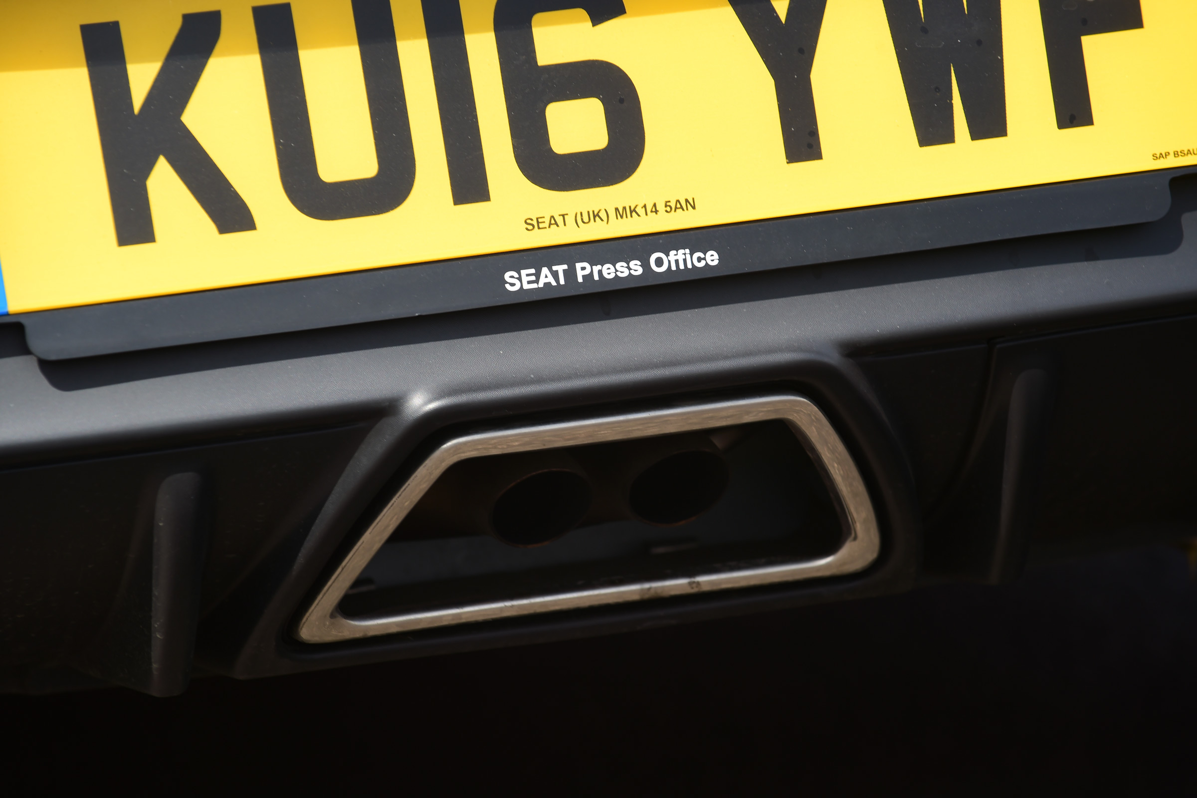 SEAT Ibiza Cupra 2016 - exhaust