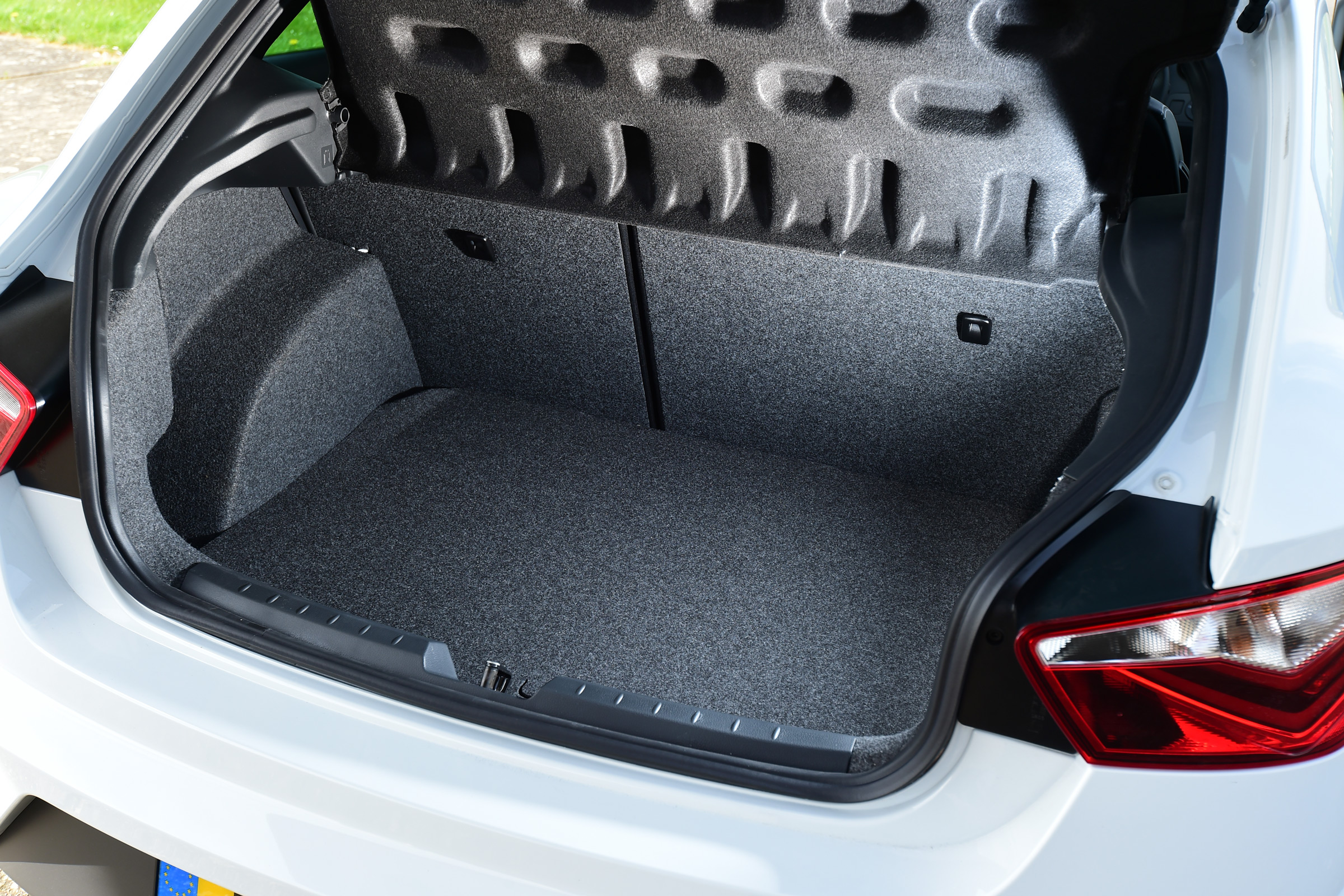 SEAT Ibiza Cupra 2016 - boot