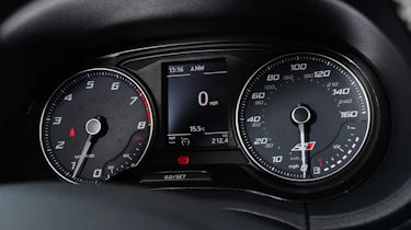 SEAT Ibiza Cupra 2016 - instruments