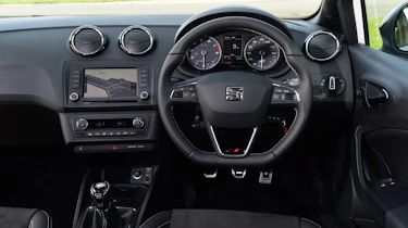 SEAT Ibiza Cupra 2016 - interior