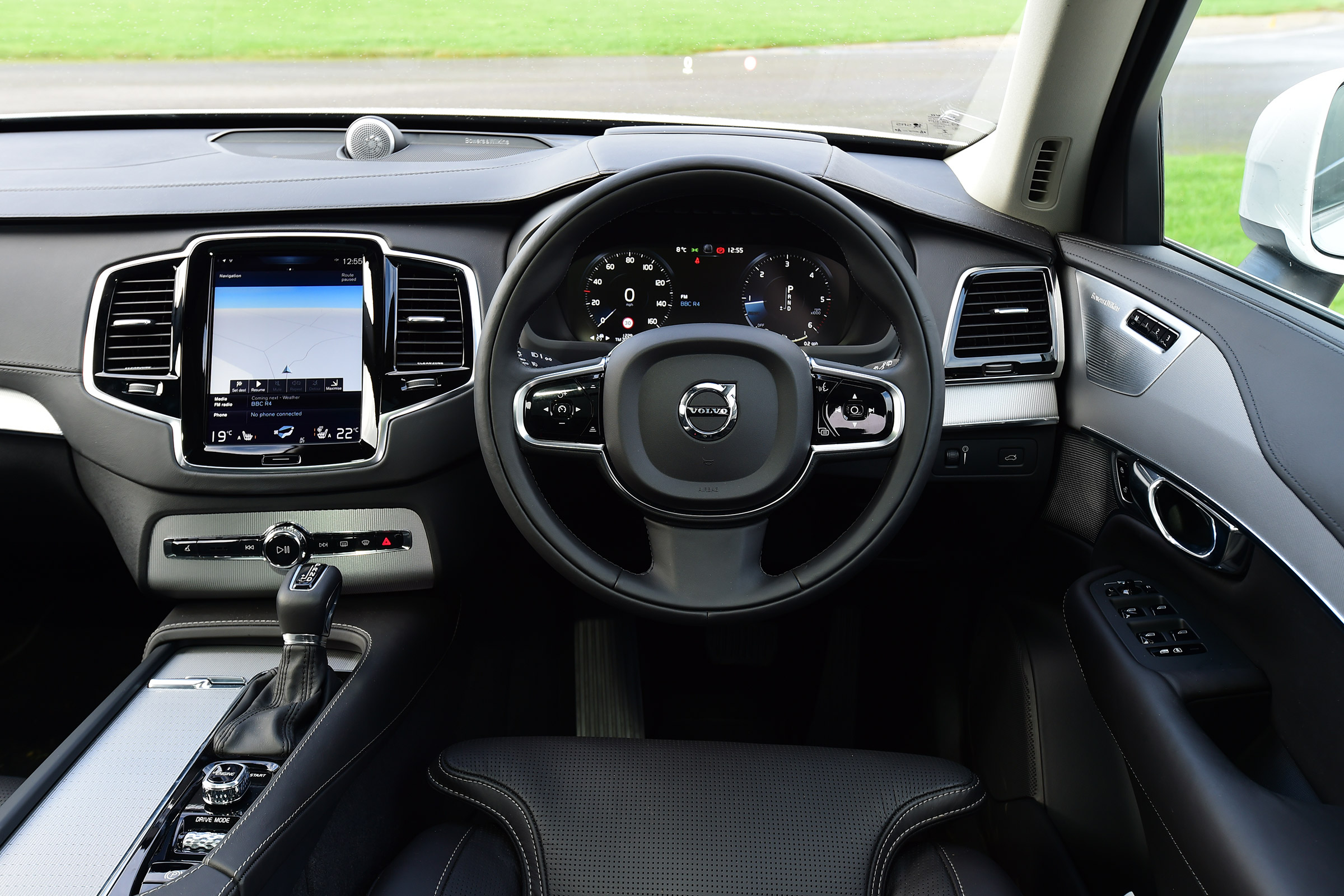 Volvo XC90 - dash