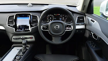 Volvo XC90 - dash