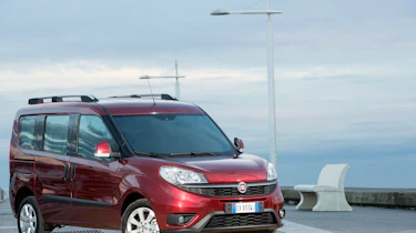 Fiat Doblo - front
