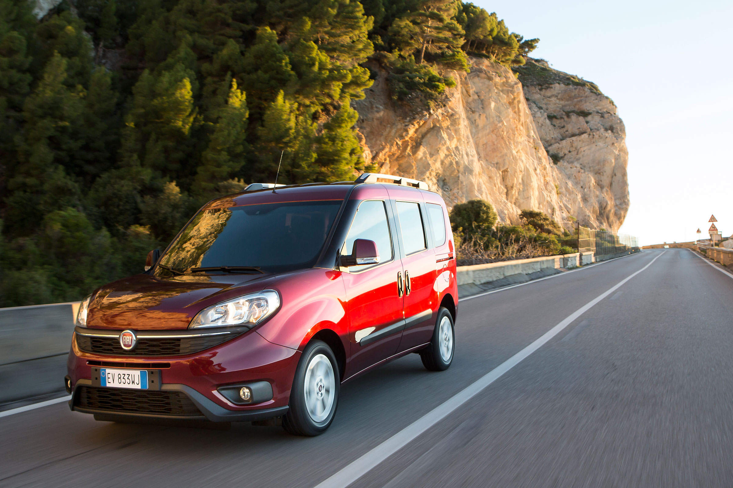 Fiat Doblo 2015 - tracking front