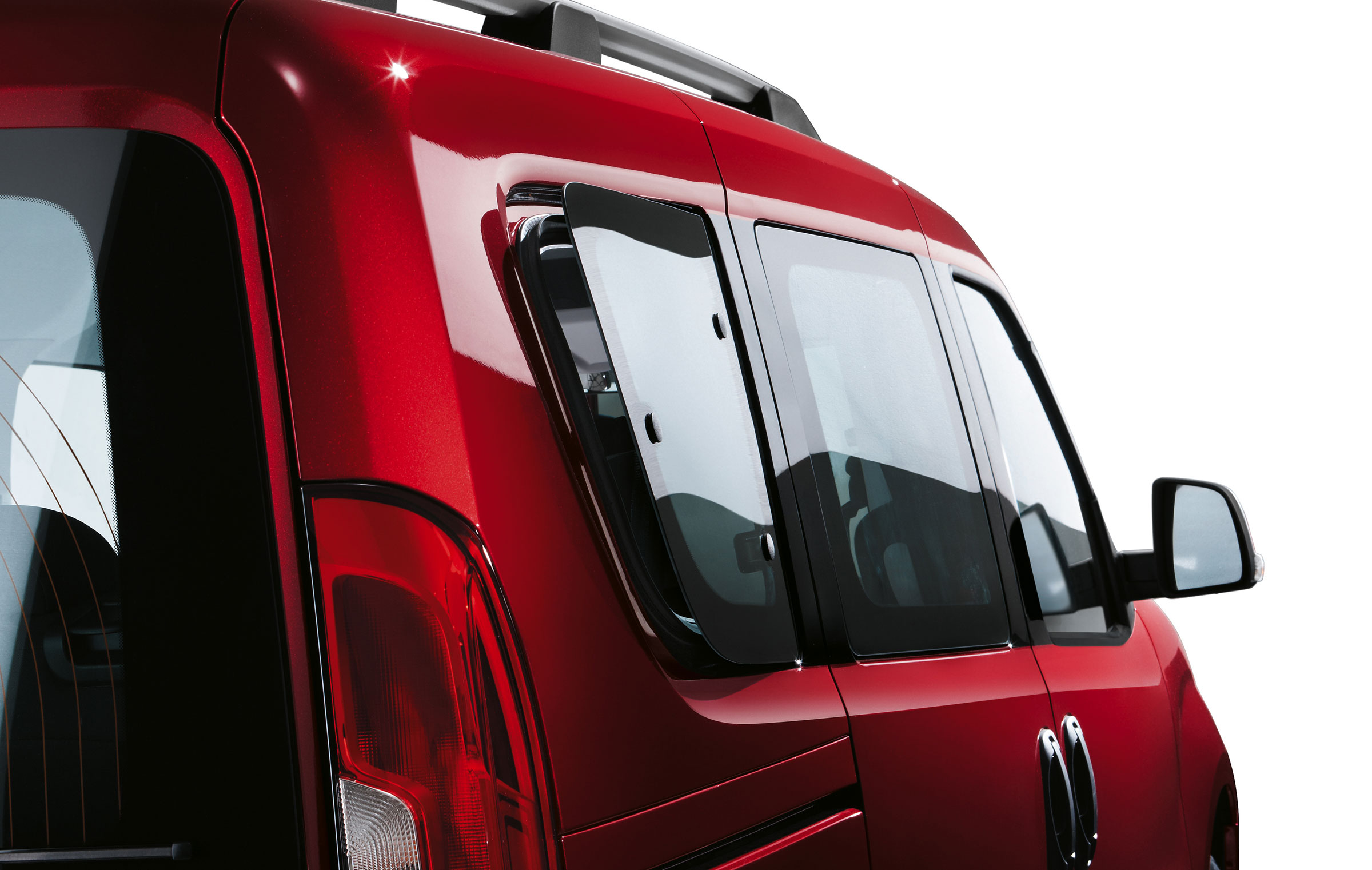 Fiat Doblo  - window