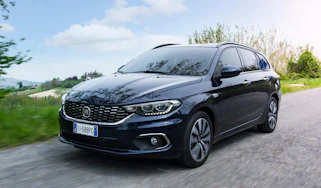 Fiat Tipo Station Wagon estate - front tracking