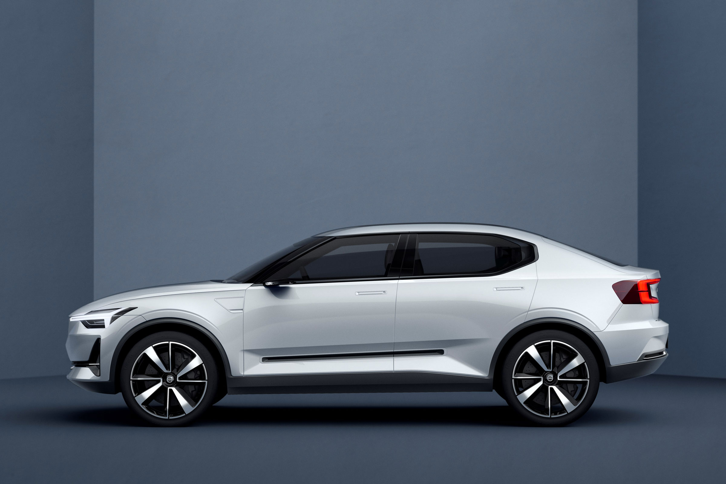 Volvo 40.2 Concept (Volvo V40 2018) side