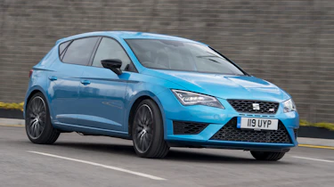 SEAT Leon Cupra 290 2016 UK - front cornering