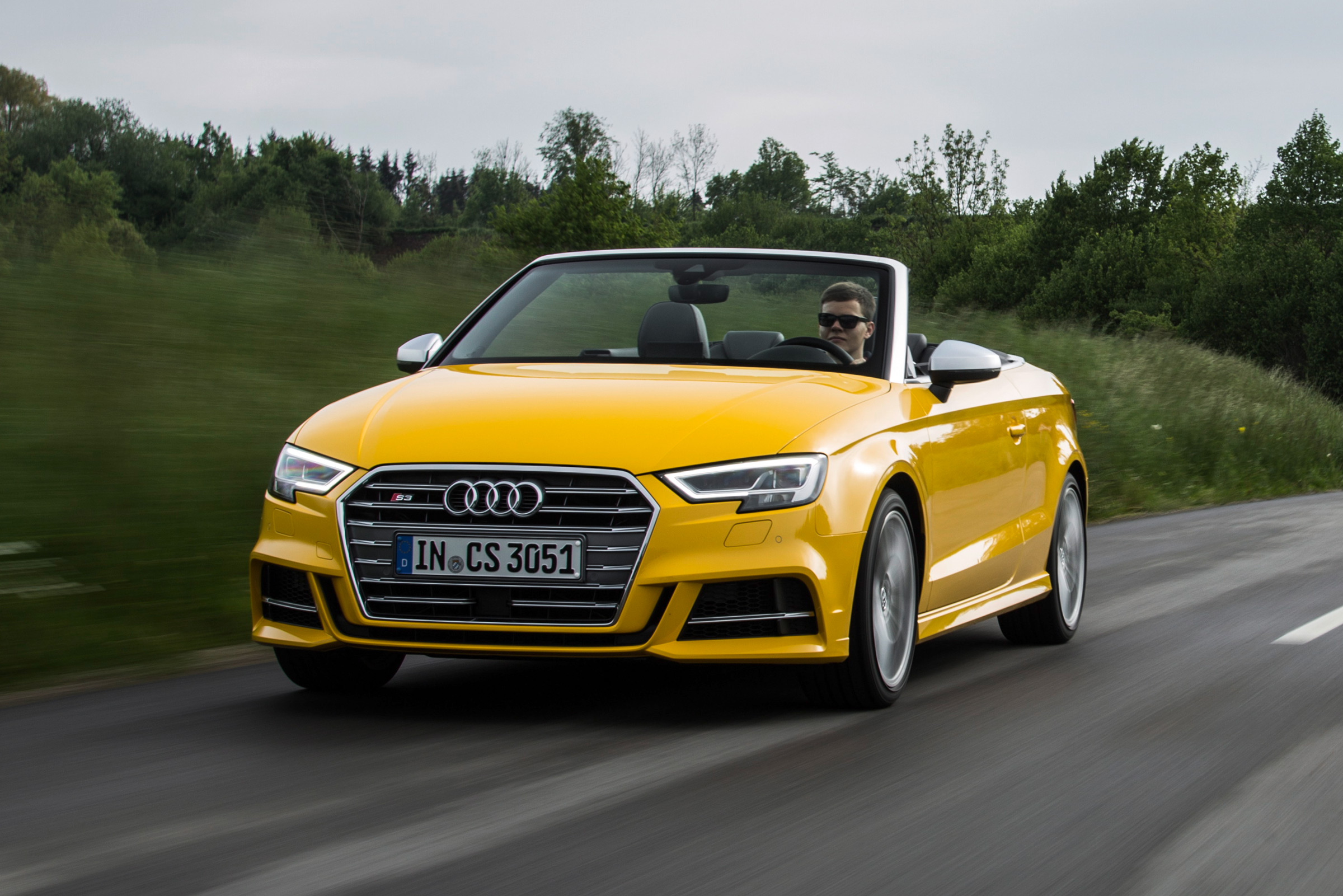 Audi S3 Cabriolet 2016 - front tracking 2