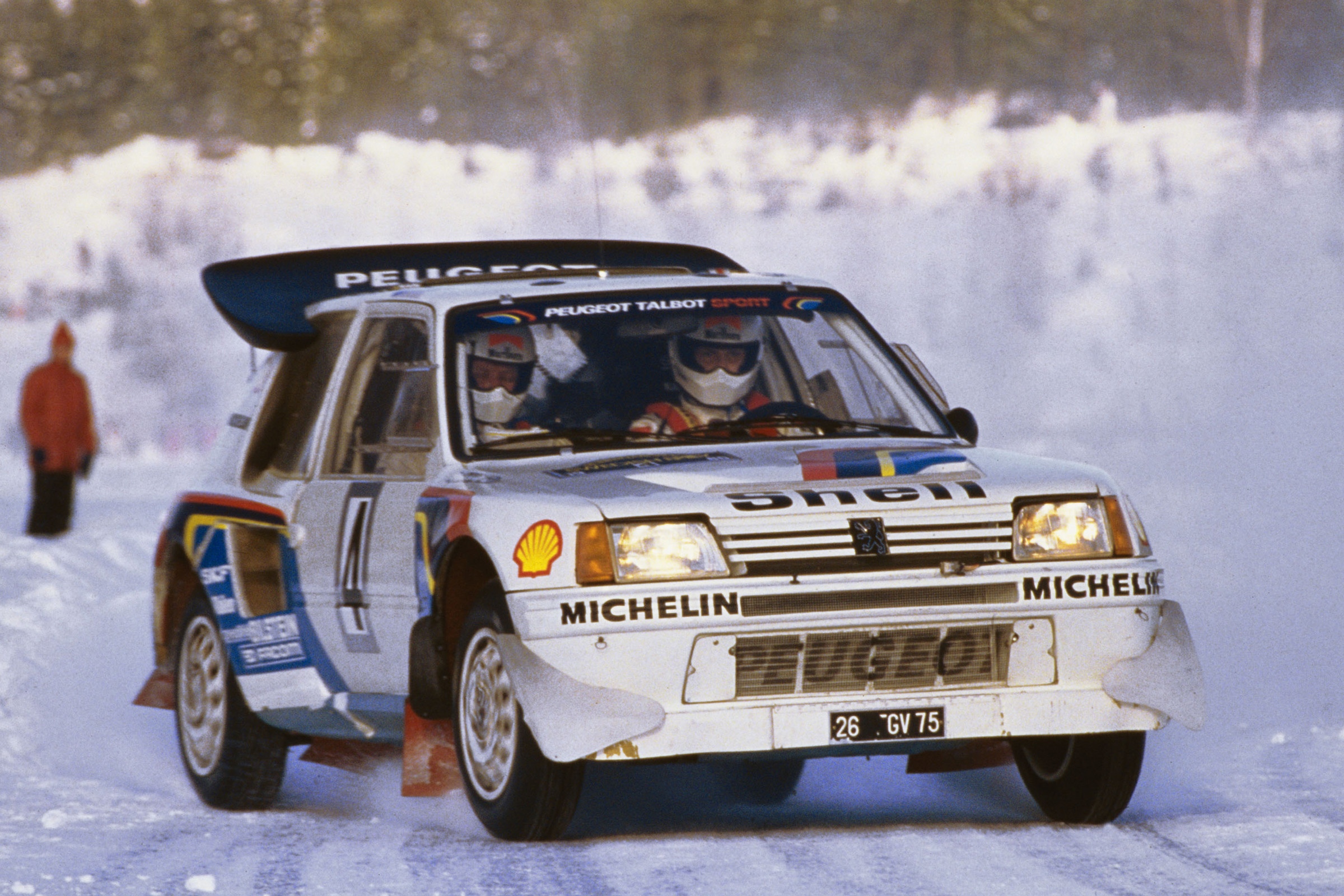 Peugeot Sport - Ari Vatanen interview 205 T16 snow
