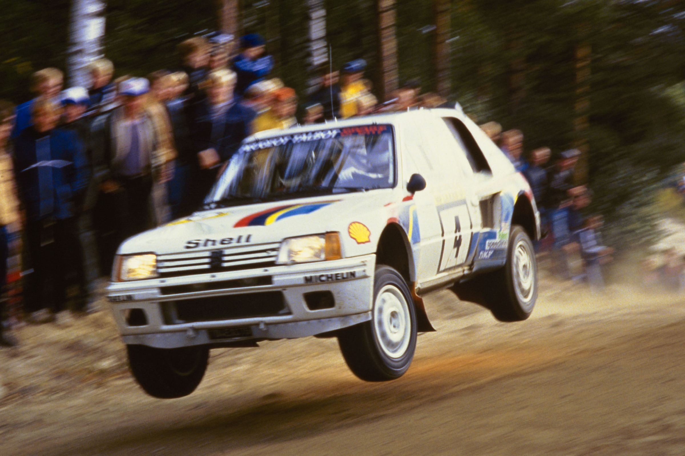 Peugeot Sport - Ari Vatanen interview 205 T16 jump