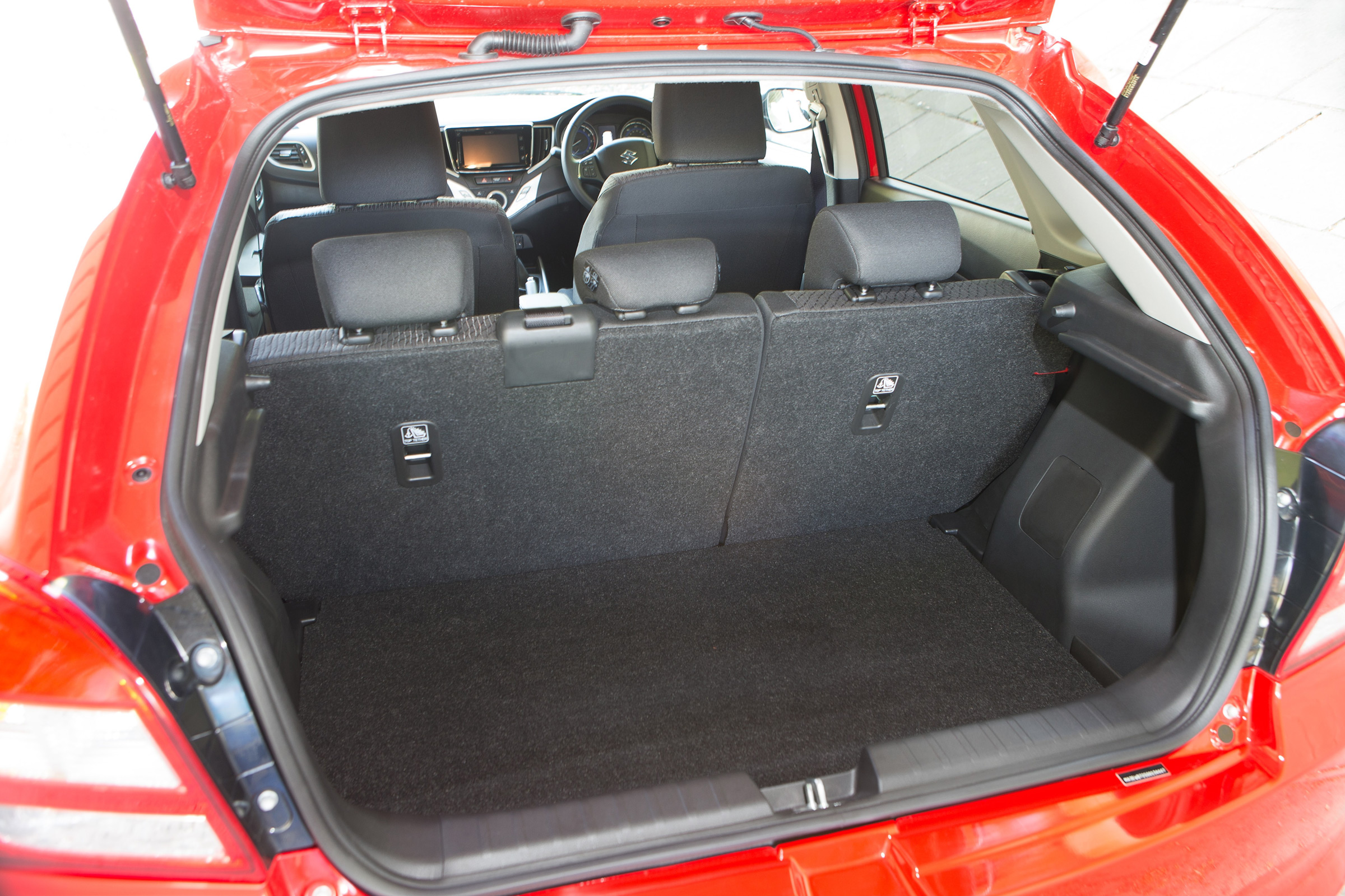 Suzuki Baleno SVHS mild hybrid - boot