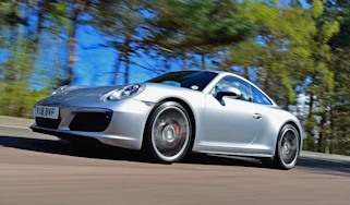 Porsche 911 Carrera 4S 2016 - front tracking