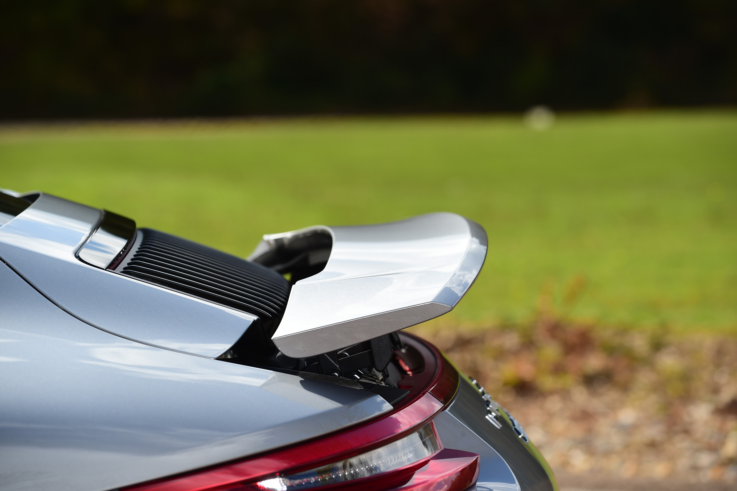 Porsche 911 Carrera 4S 2016 - spoiler