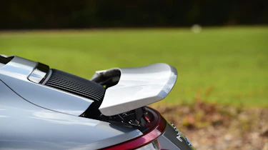 Porsche 911 Carrera 4S 2016 - spoiler
