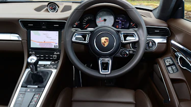 Porsche 911 Carrera 4S 2016 - interior