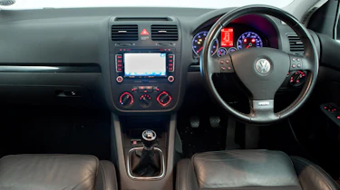 Volkswagen Golf Mk5 (used) - dash