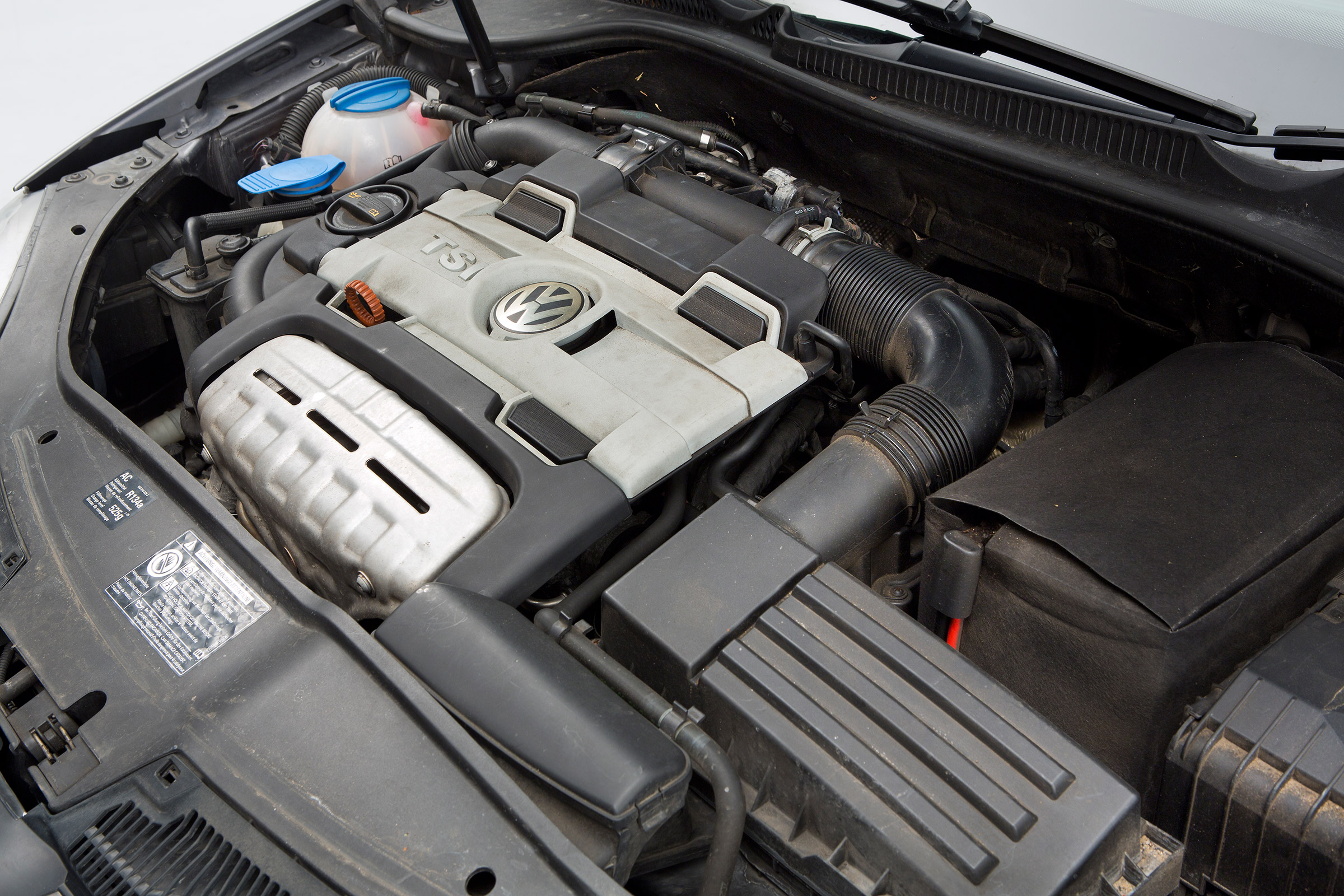 Volkswagen Golf Mk5 (used) - engine