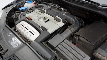 Volkswagen Golf Mk5 (used) - engine