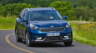 Kia Niro - front cornering