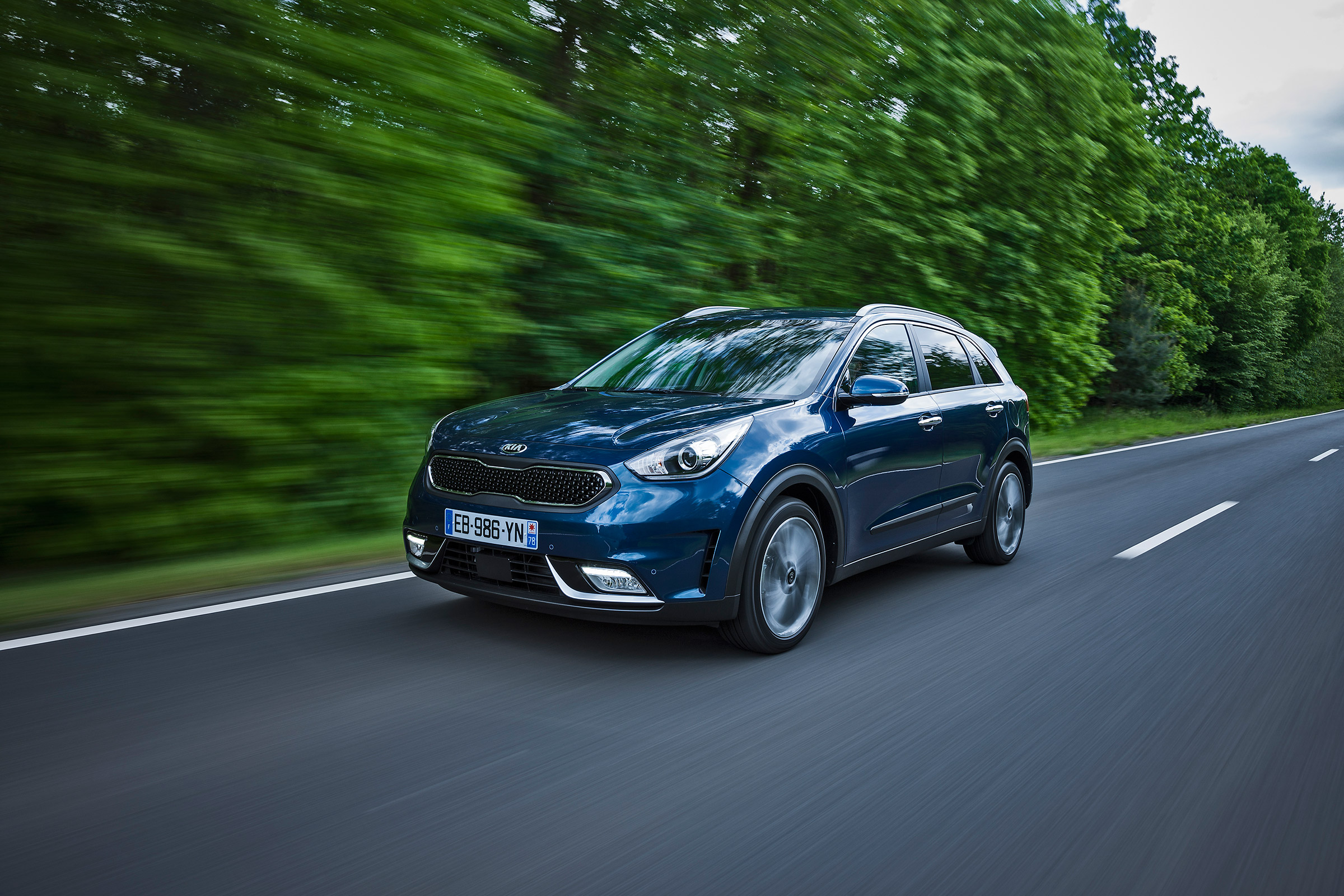 Kia Niro - front panning