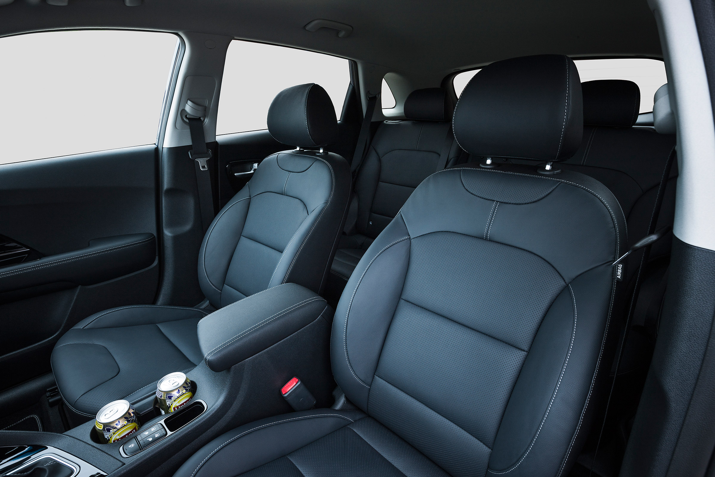 Kia Niro - front seats