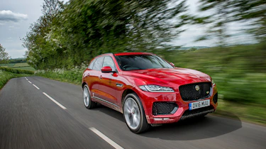 Jaguar F-Pace 3.0d V6 S - front panning