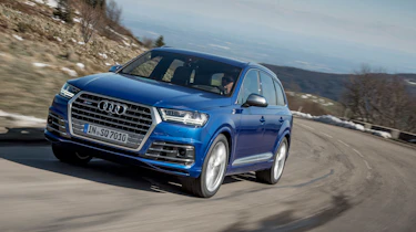 Audi SQ7 - track