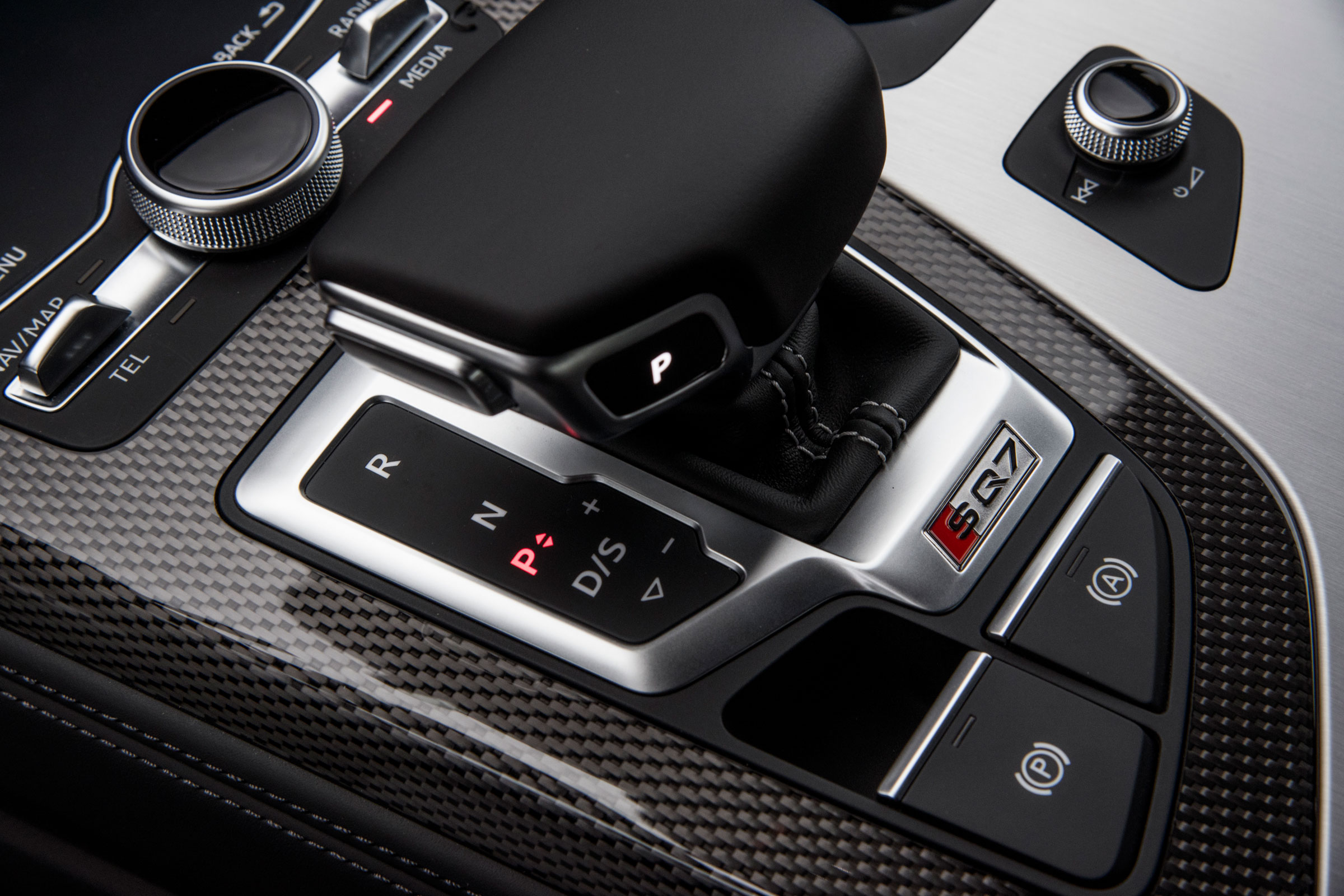 Audi SQ7 - lever
