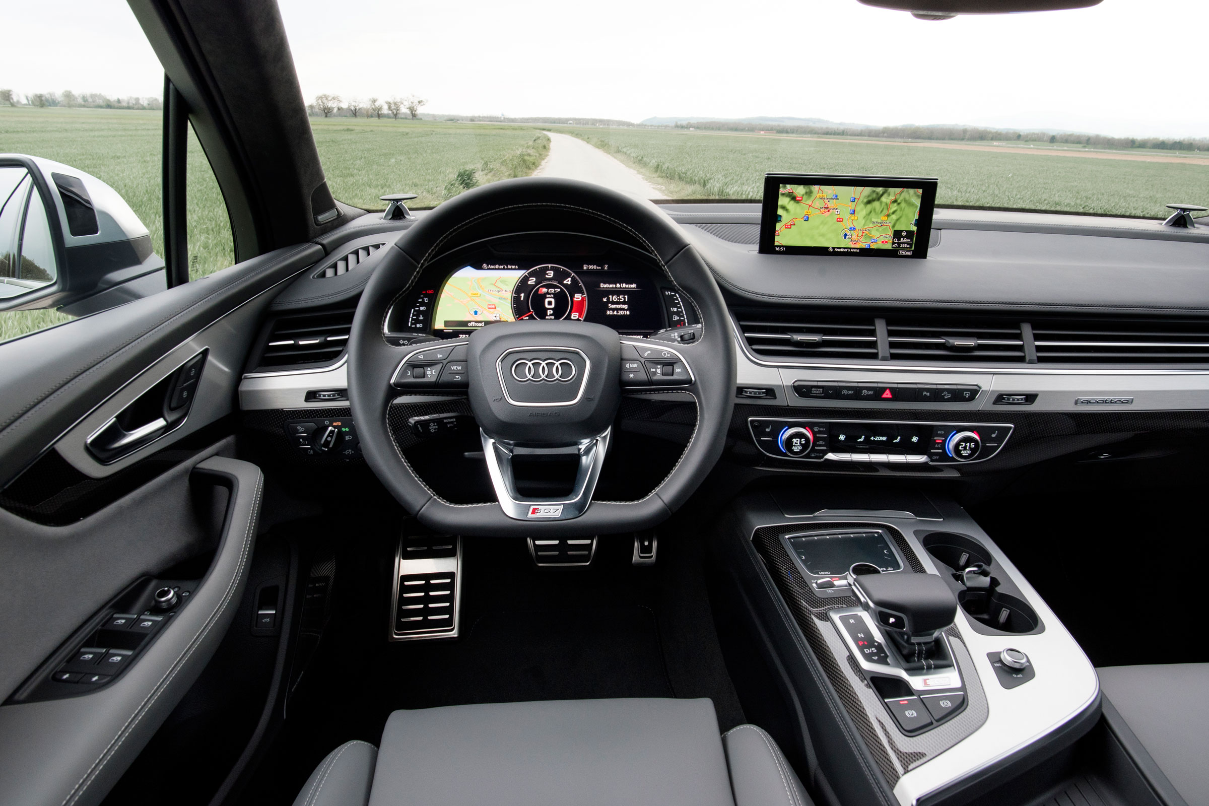 Audi SQ7 - interior