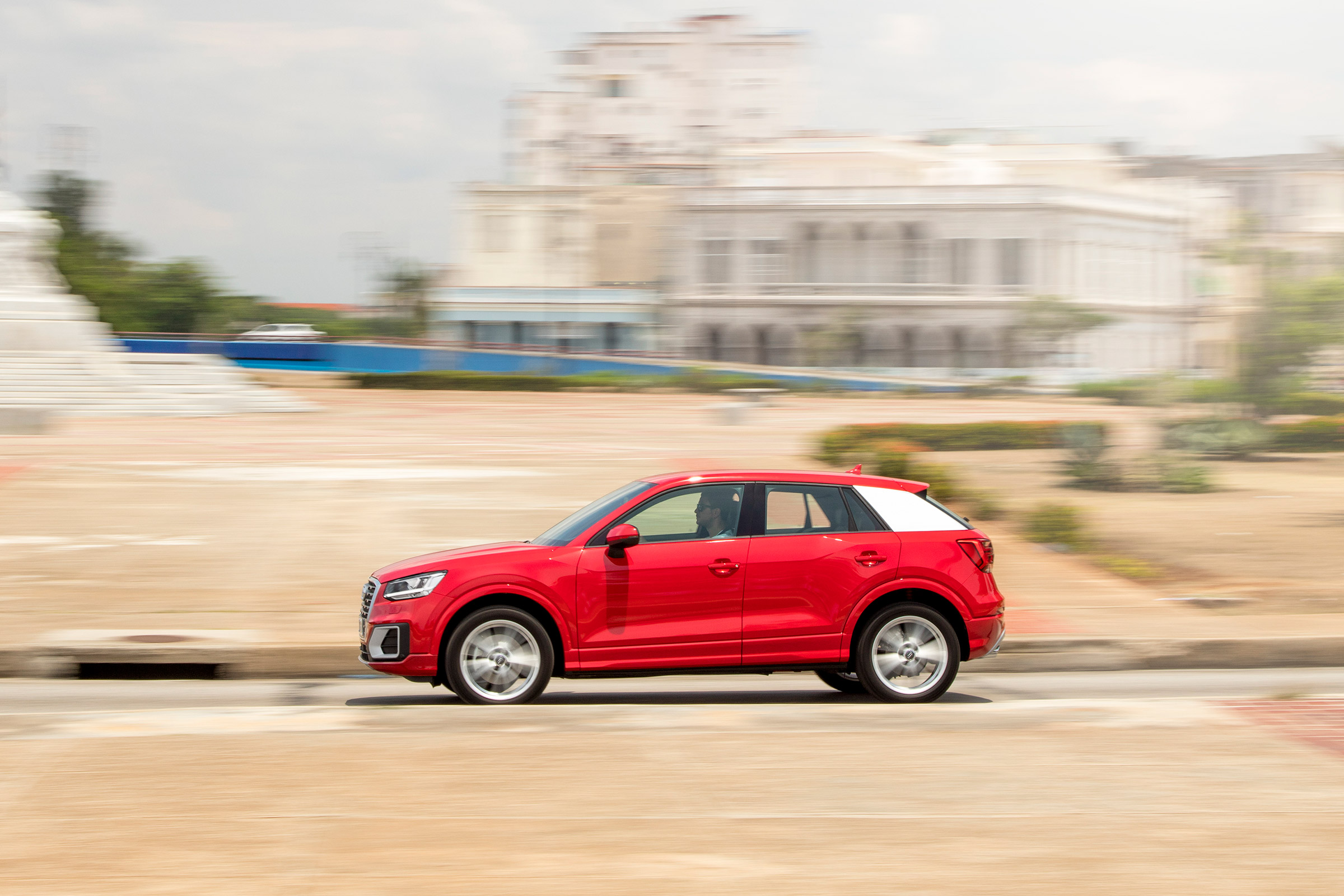 Audi Q2 - side 