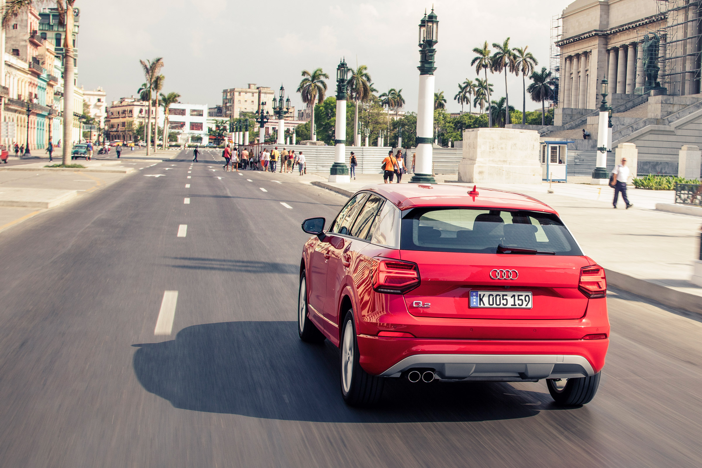 Audi Q2 - rear panning