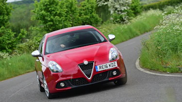 Alfa Romeo Giulietta 2016 facelifted - front cornering