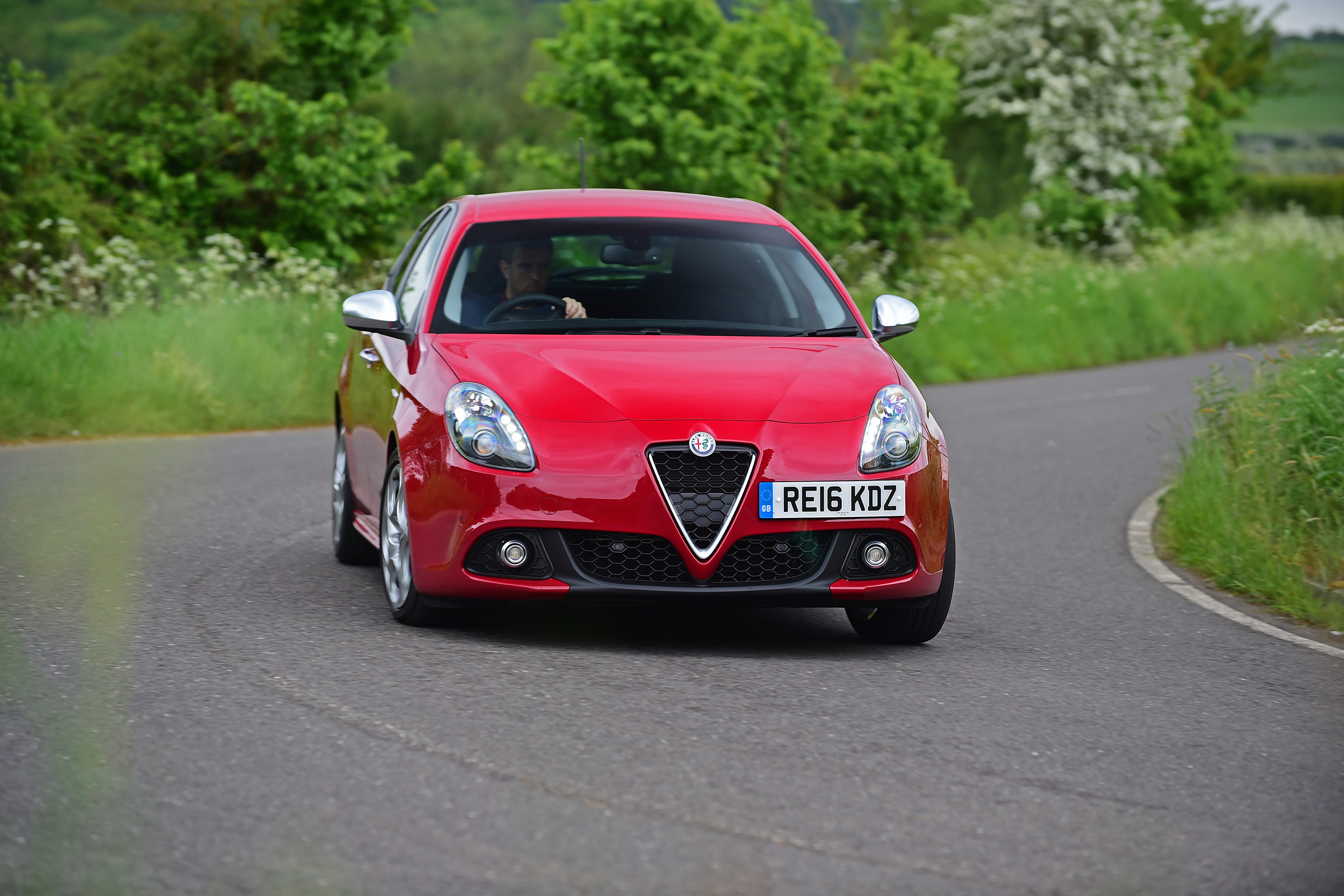 Alfa Romeo Giulietta 2016 facelifted - front cornering