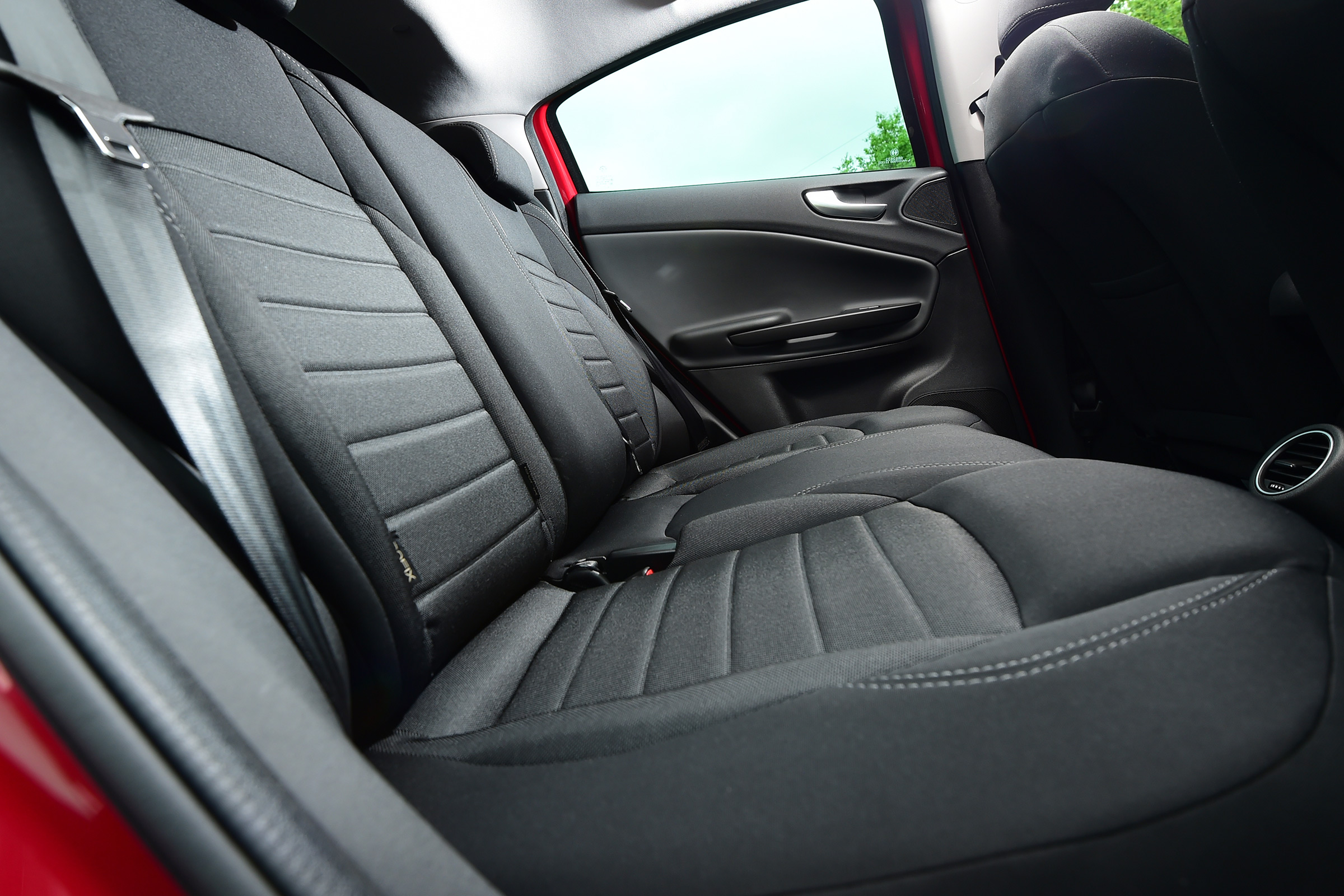 Alfa Romeo Giulietta 2016 facelifted - rear seats 2