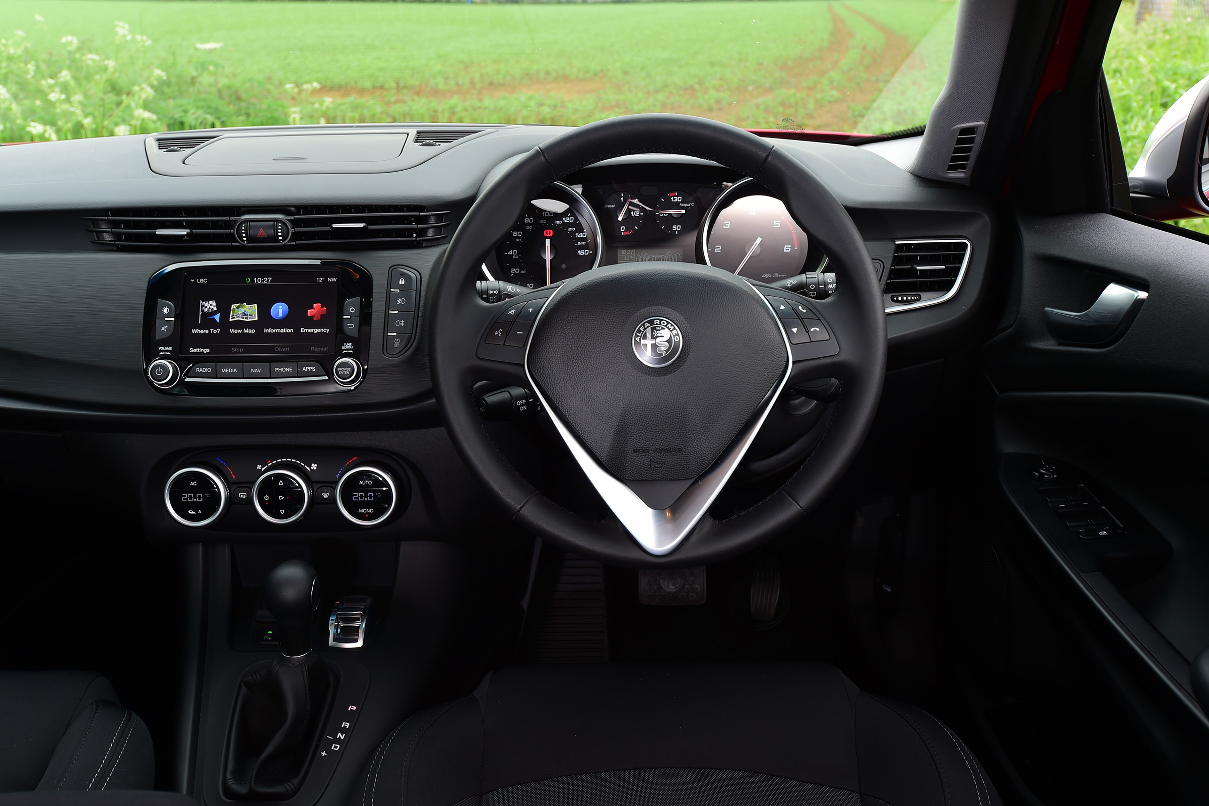 Alfa Romeo Giulietta 2016 facelifted - interior