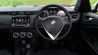 Alfa Romeo Giulietta 2016 facelifted - interior