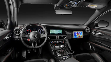 Alfa Romeo Giulia - Police car interior